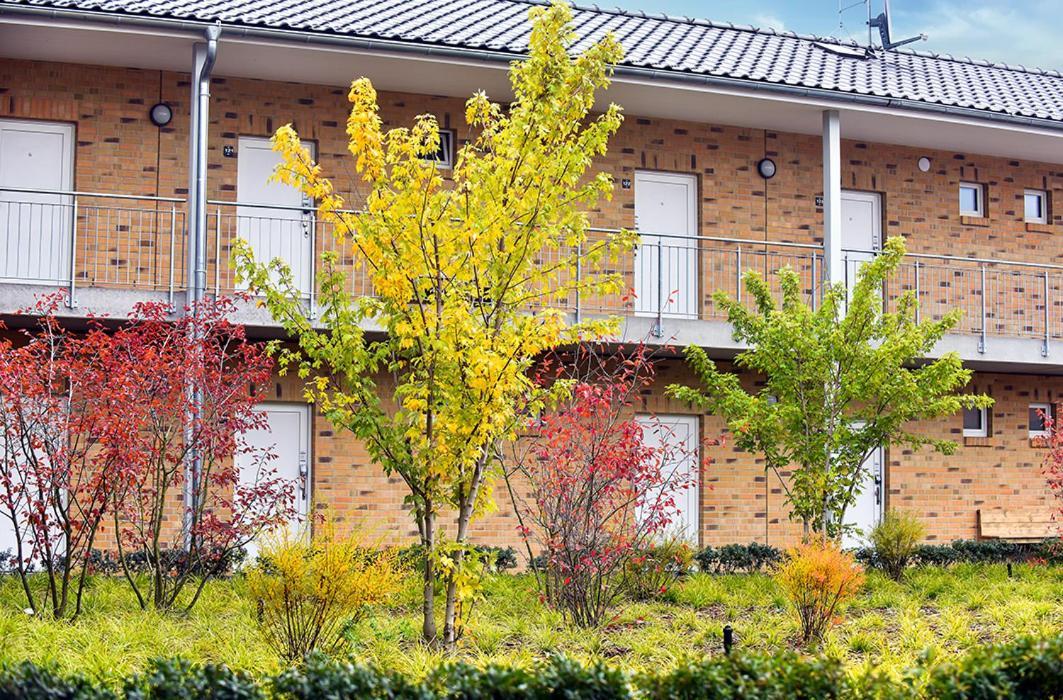 Prima Inn Hotel & Hof Neuruppin - Digitales & Rezeptionsloses Motel Экстерьер фото