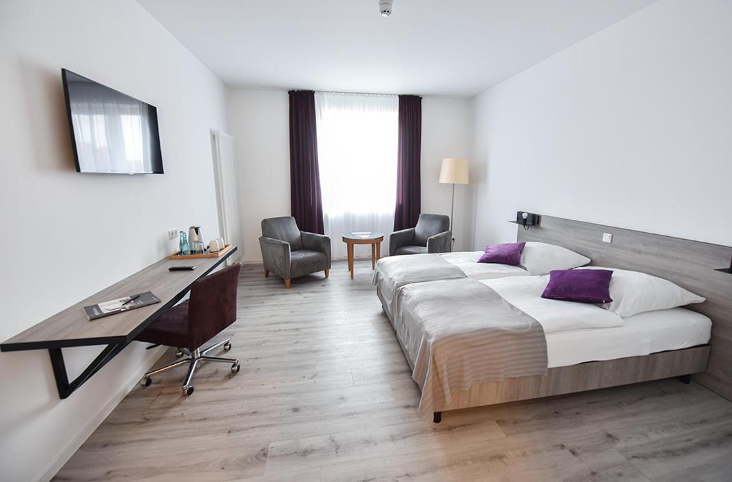 Prima Inn Hotel & Hof Neuruppin - Digitales & Rezeptionsloses Motel Экстерьер фото