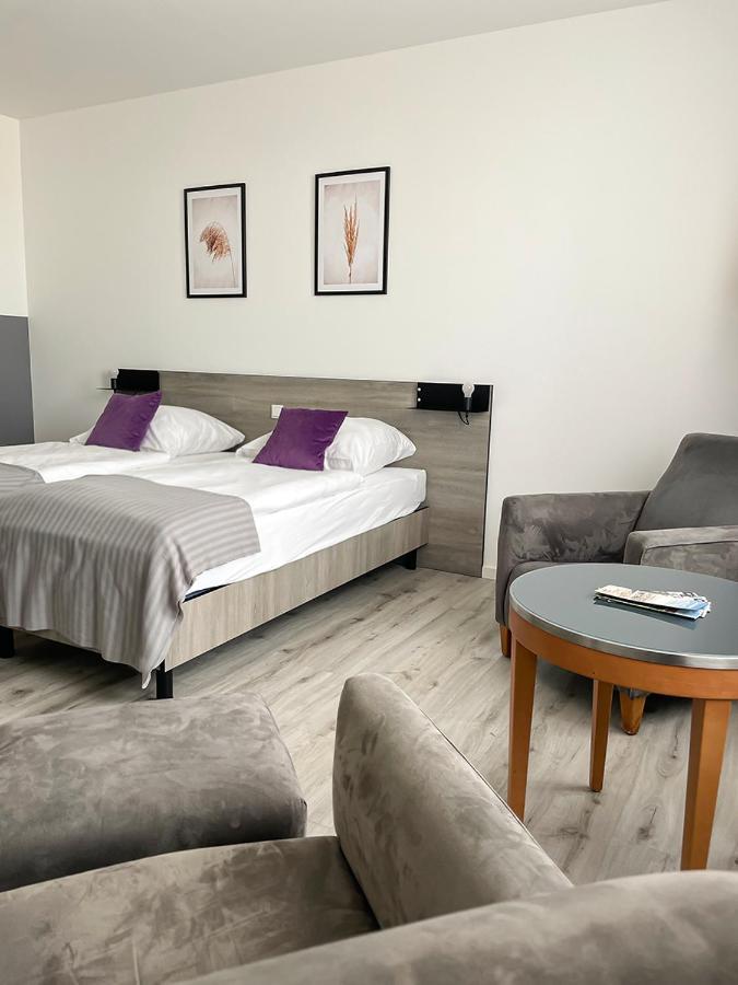 Prima Inn Hotel & Hof Neuruppin - Digitales & Rezeptionsloses Motel Экстерьер фото
