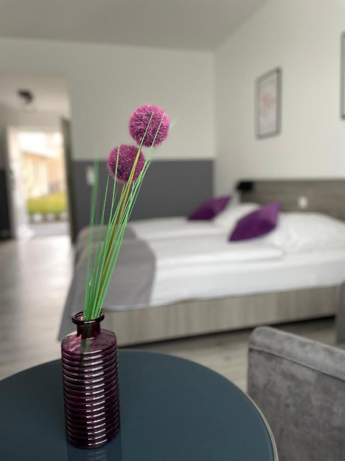 Prima Inn Hotel & Hof Neuruppin - Digitales & Rezeptionsloses Motel Экстерьер фото