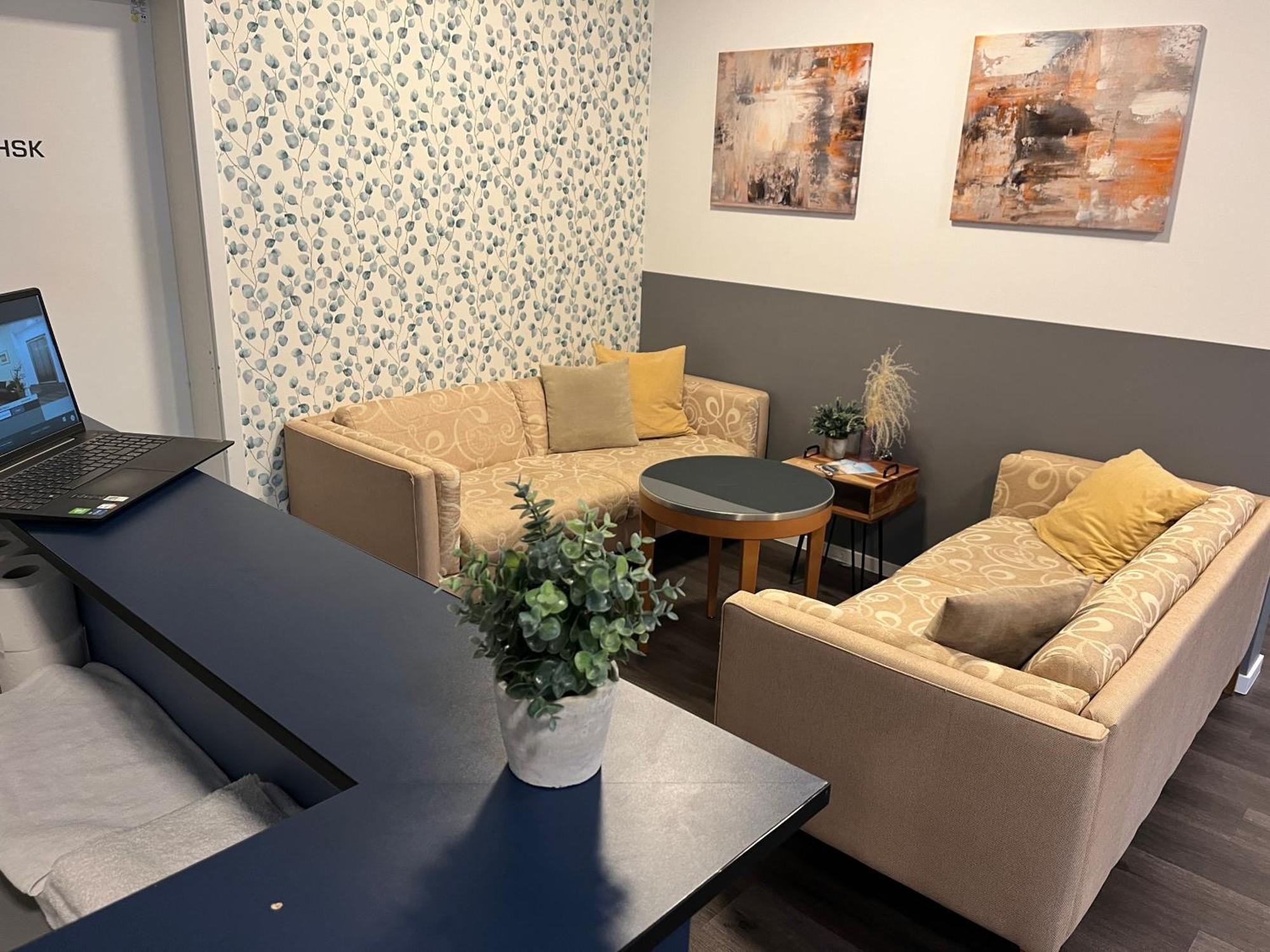 Prima Inn Hotel & Hof Neuruppin - Digitales & Rezeptionsloses Motel Экстерьер фото